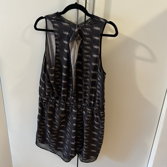 Zella romper with pockets - Picture 7 of 7